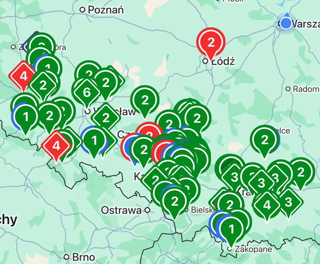 Energa e Tauron propongono offerte speciali per le auto elettriche. Energa: 1 gr/kWh di sabato, Tauron: tariffe basse per AC e DC nell’abbonamento.