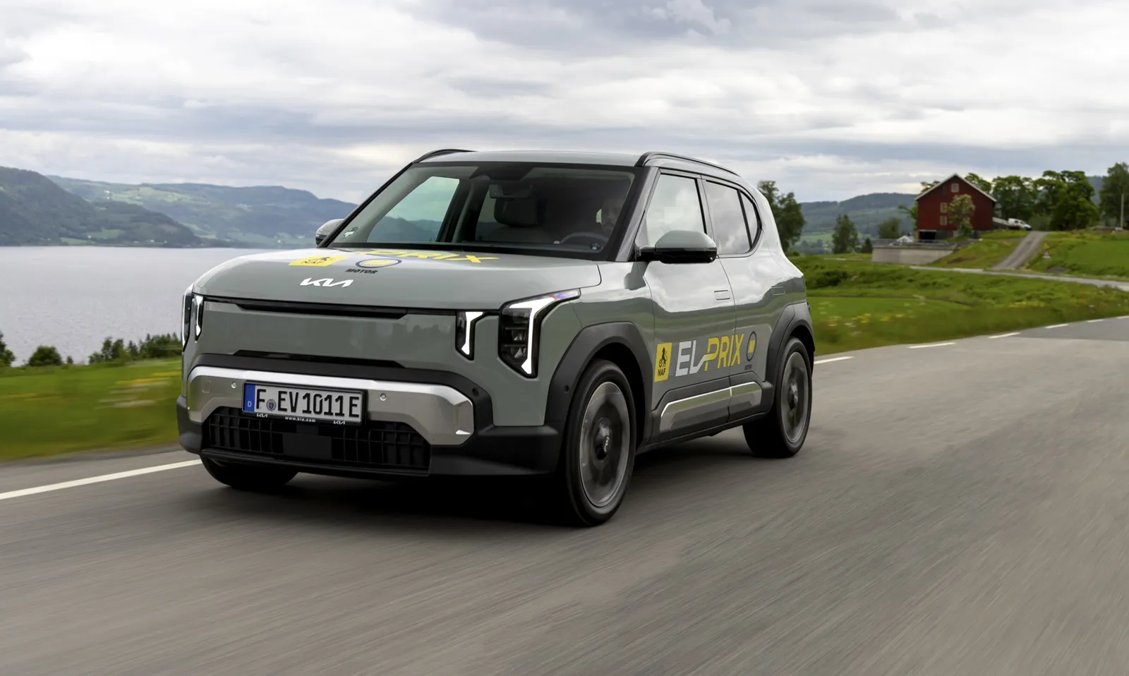 La Kia EV2 mostra nuovamente un ottimo raggio d’azione nel test di Motor.no. La versione da 42,2 kWh ha percorso 325 km, mentre quella da 61 kWh ha raggiunto ben 428 km.