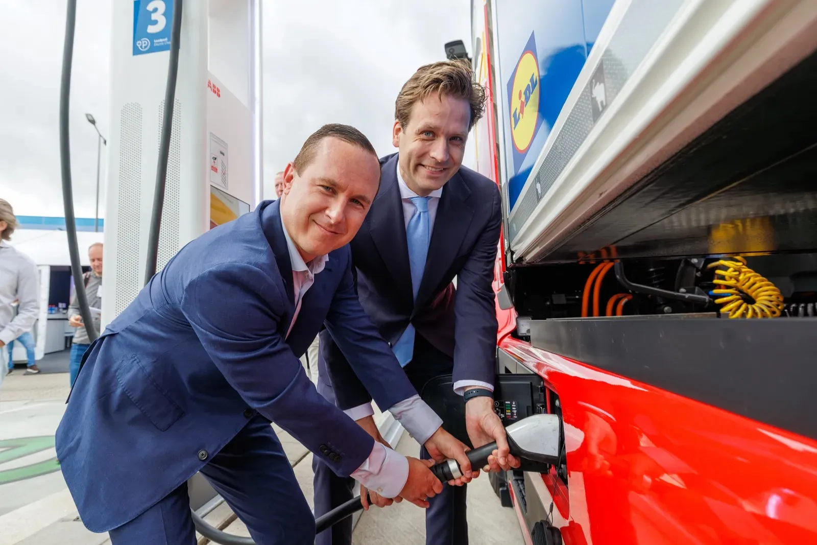 Lidl nei Paesi Bassi vuole disporre di camion elettrici per servire tutti i 440 negozi già nel 2027.