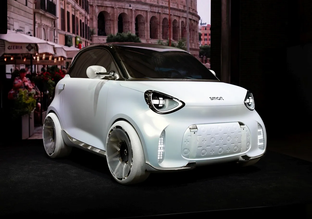 Smart #2, il vecchio-nuovo Smart per 2 persone, avrà una batteria da 35,7 kWh e un’autonomia di circa 300 km secondo il ciclo WLTP. PREZZO a partire da 86.000 zł?