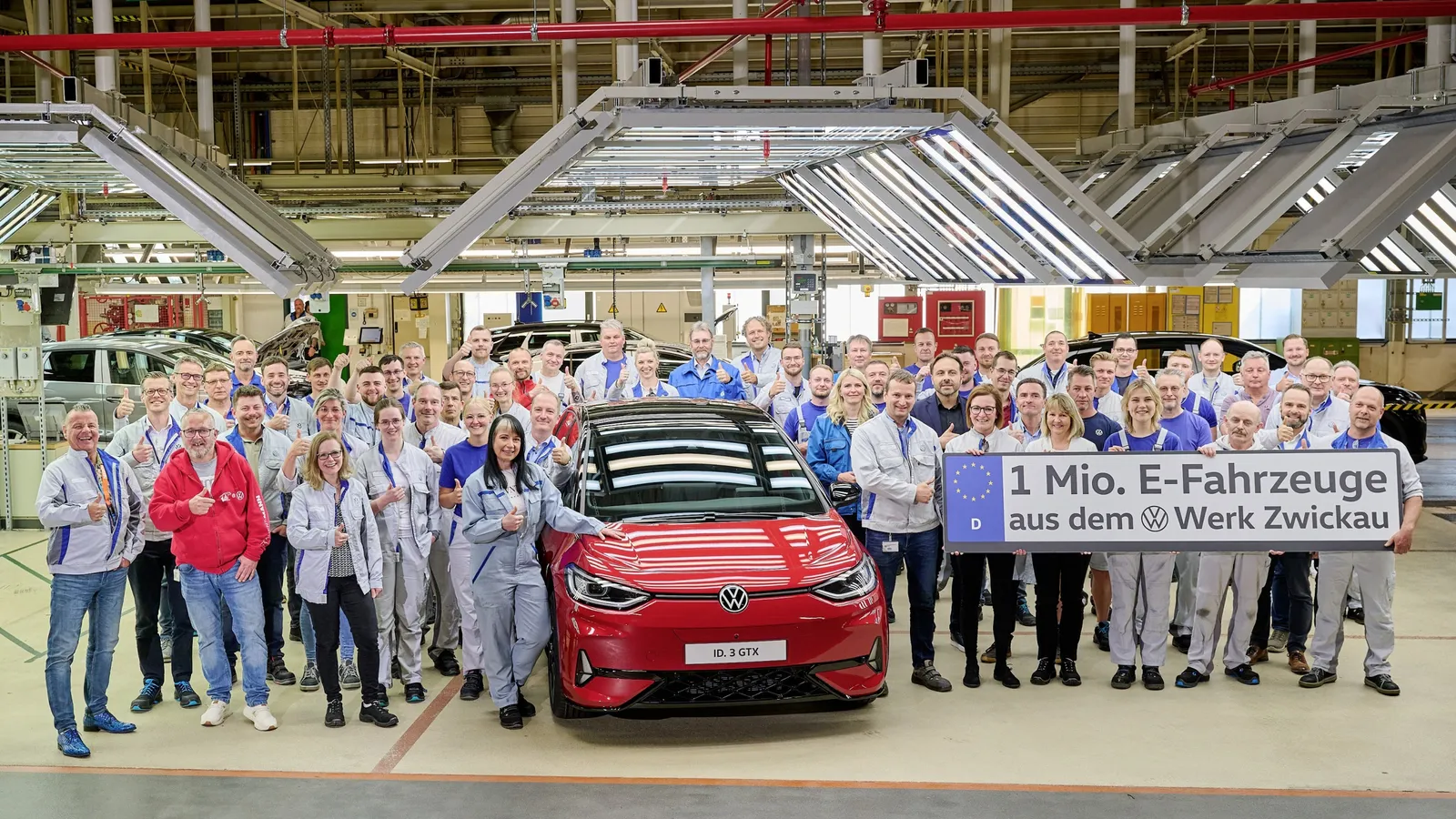 Volkswagen vuole estendere le riduzioni, per un totale di quasi 100.000 dipendenti. Quando Diess parlava di un terzo di questo numero, lo hanno congedato.