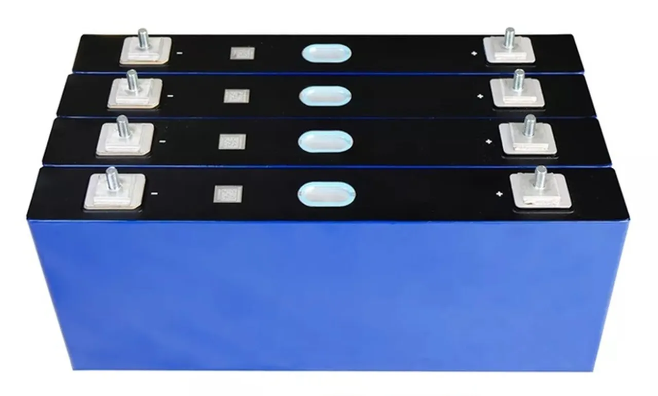 Le batterie nei cellule CALB 177 Ah si guastano dopo una percorrenza superiore a 150.000 km. Dopo la garanzia. Per ora solo in Cina, un modello.
