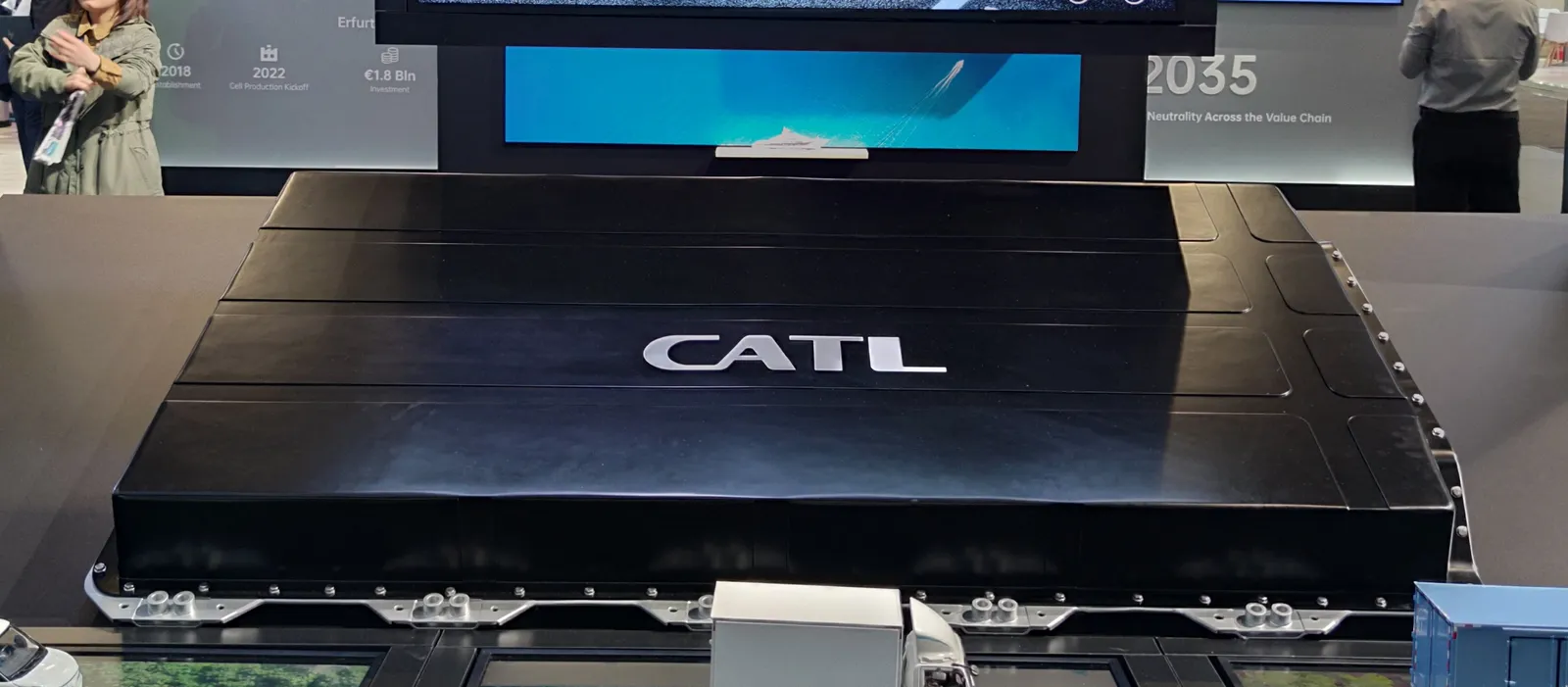 CATL Tectrans II, batteria per furgoni che si carica al 80% in meno di 7 minuti. Proprio come consegnare un pacco.
