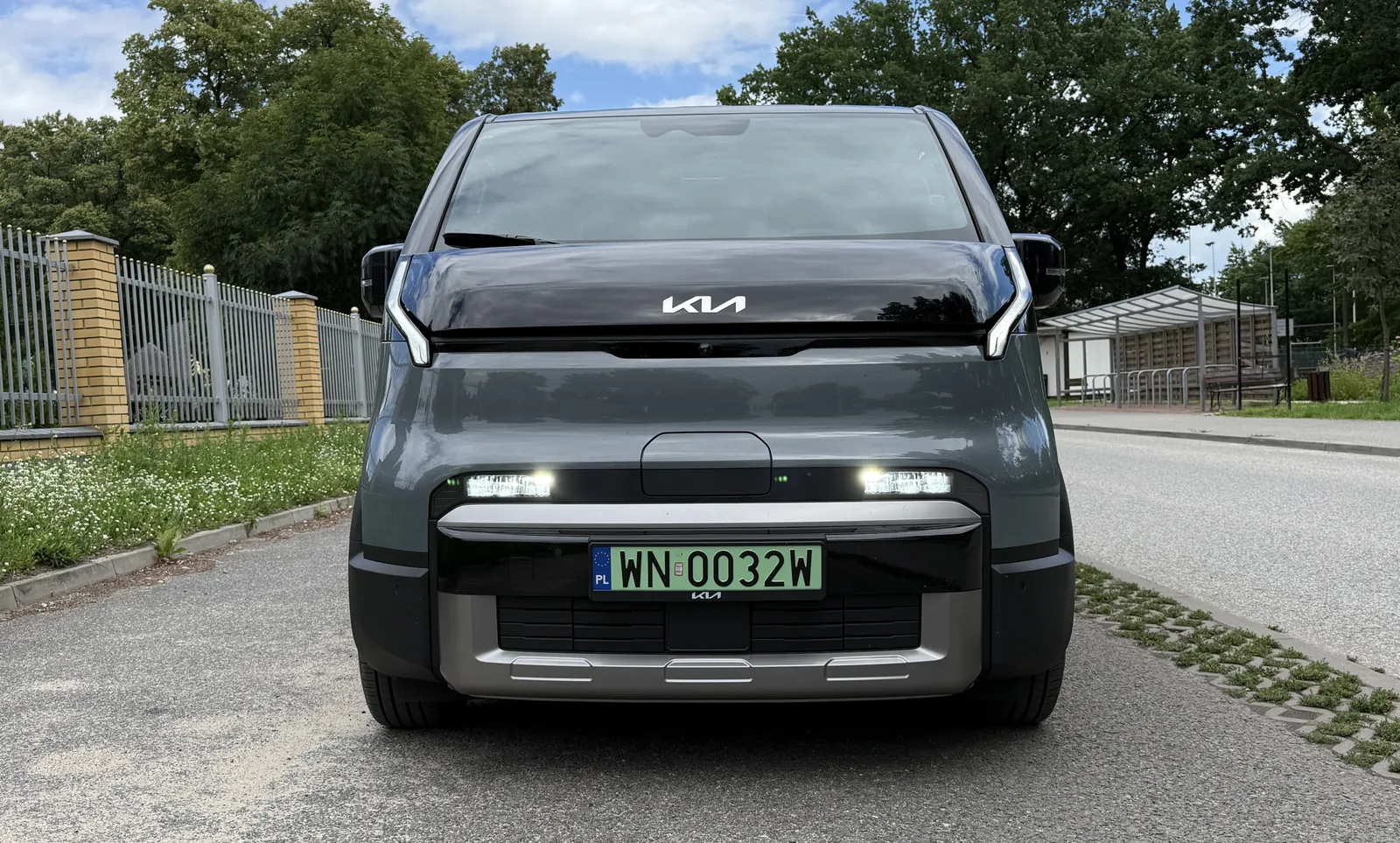 La Kia PV5 è disponibile in versione 7 posti per le grandi famiglie. A partire da 193.900 zł nella versione Business con batteria da ~74 (71,2) kWh.