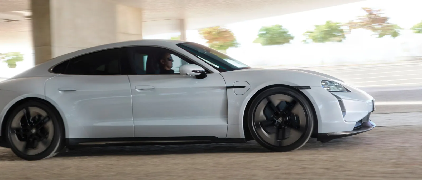 La Porsche Taycan potrebbe finire sotto il martello. Lo stesso vale per l’Audi Q6 e-tron Sportback. Anche la Cupra Raval è a rischio di chiusura [Bild]