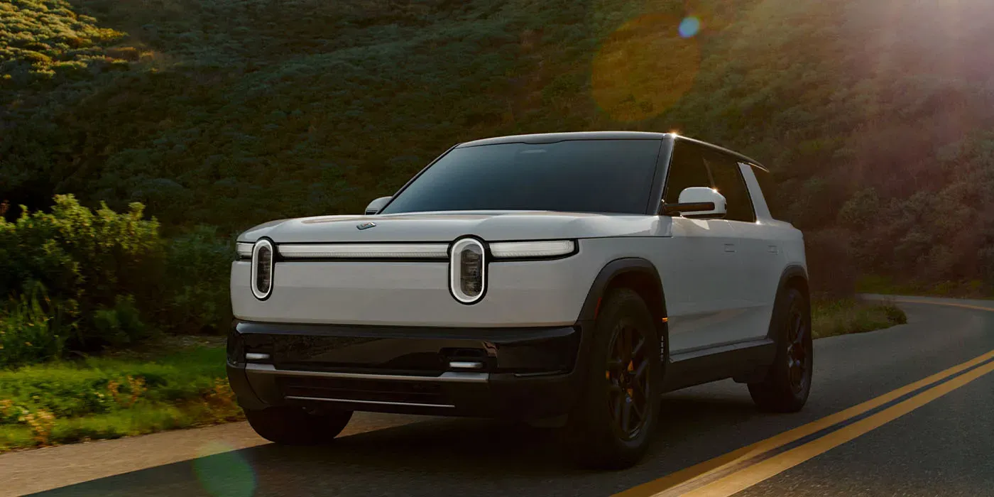 Rivian (RIVN) risultati del Q2 2026: ricavi in aumento del 27%, margini lordi in forte crescita