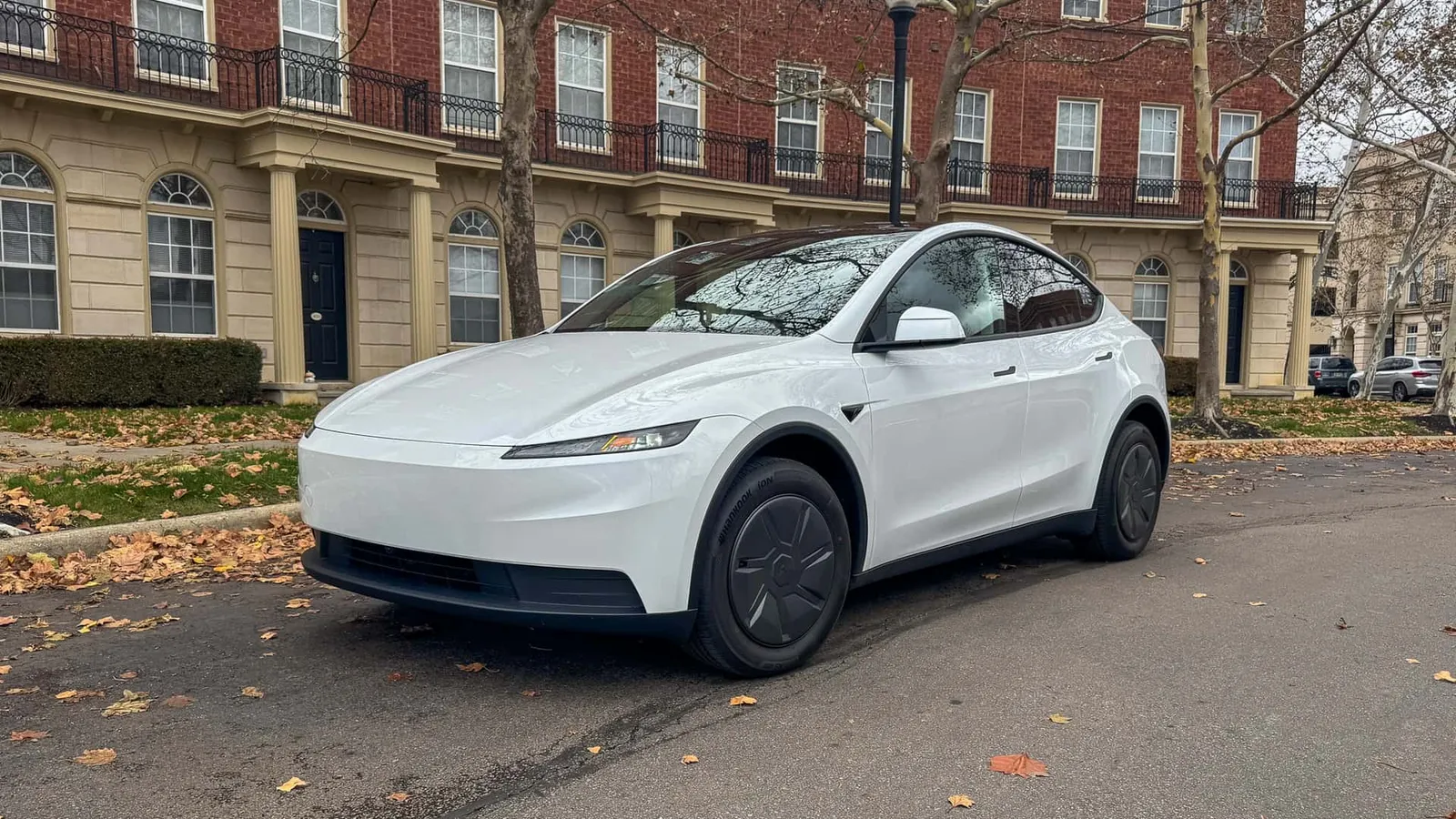 Tesla raggiunge il suo più grande traguardo produttivo fino ad ora con 10 milioni di veicoli elettrici.