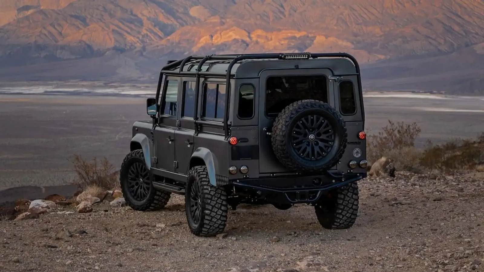 The Landrovers - Press -10