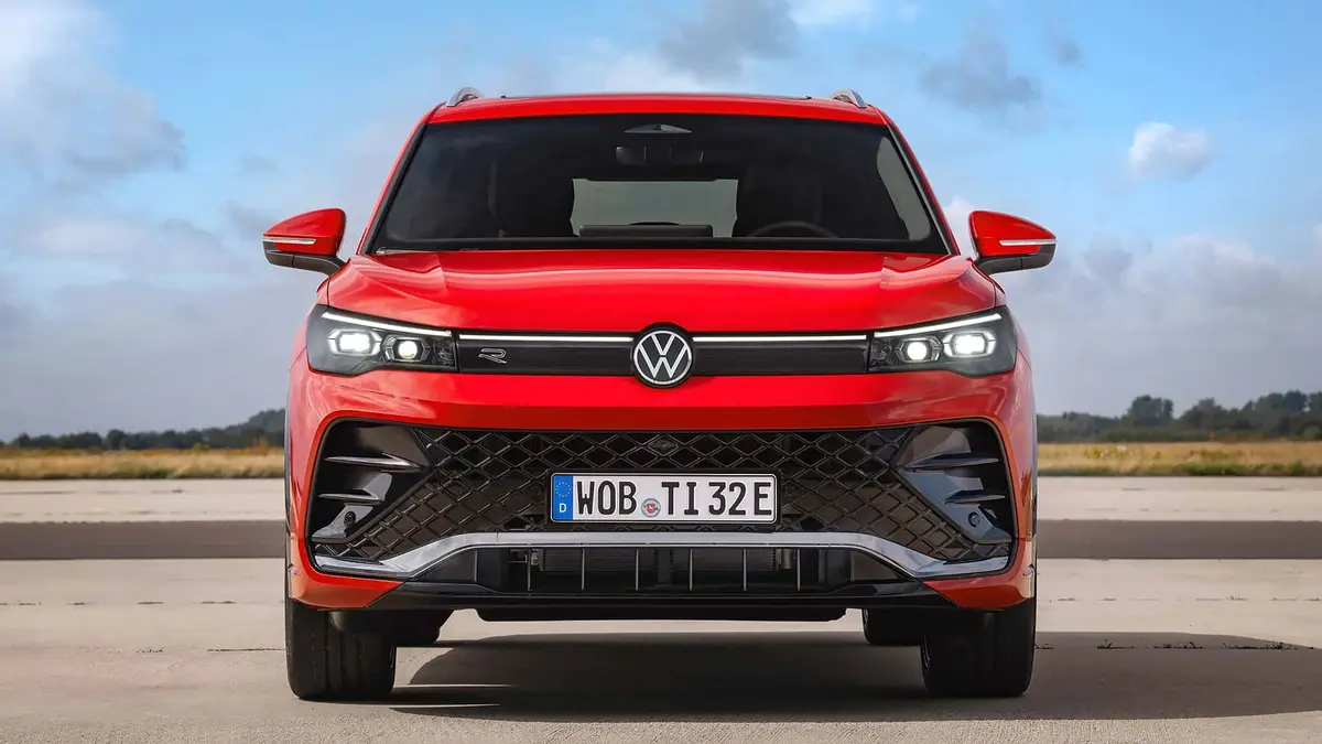 VW Wants Higher Tariffs After Chinese PHEVs Overtake Its Best-Seller in Europe