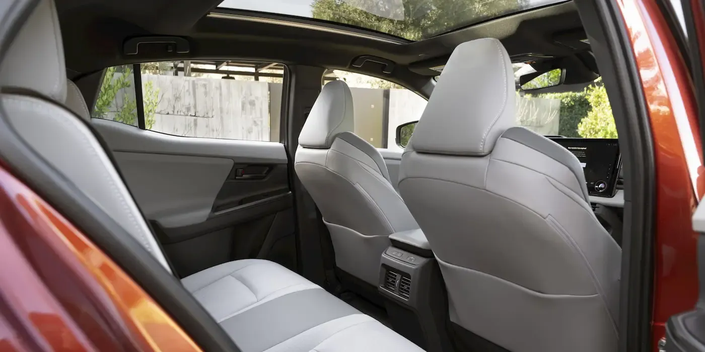 Espaço interno do Toyota-C-HR-EV 2027