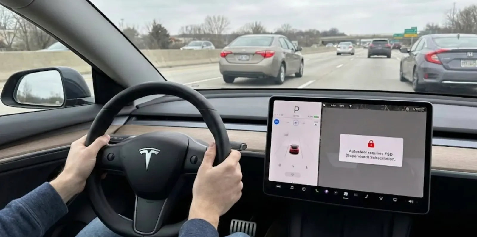 Shanahan, do 49ers, acidentou seu Tesla no modo Autopilot ao tentar pegar seu telefone