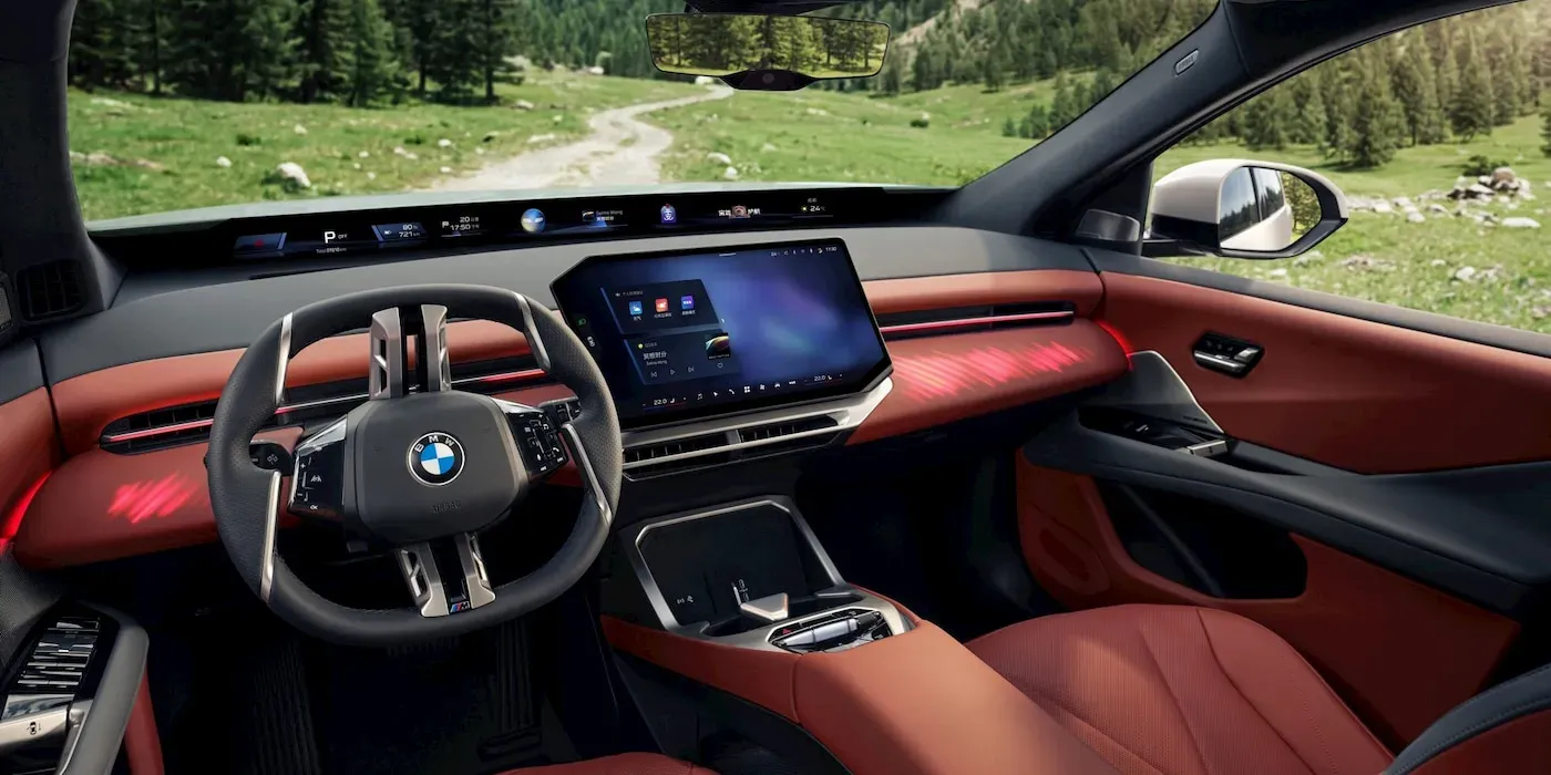 Interno del BMW iX3-EV in Cina