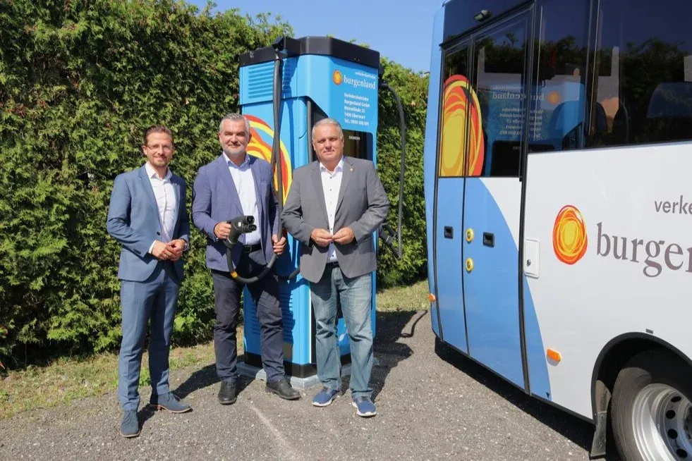 Burgenland: VBB colocam em uso mais ônibus elétricos e colunas de carregamento