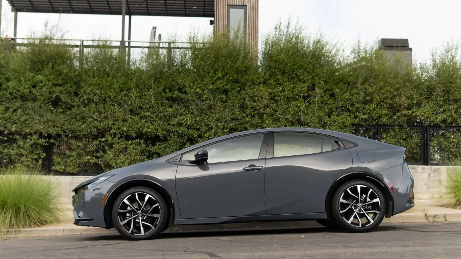 Revisão do Toyota Prius Plug-In Hybrid de 2025