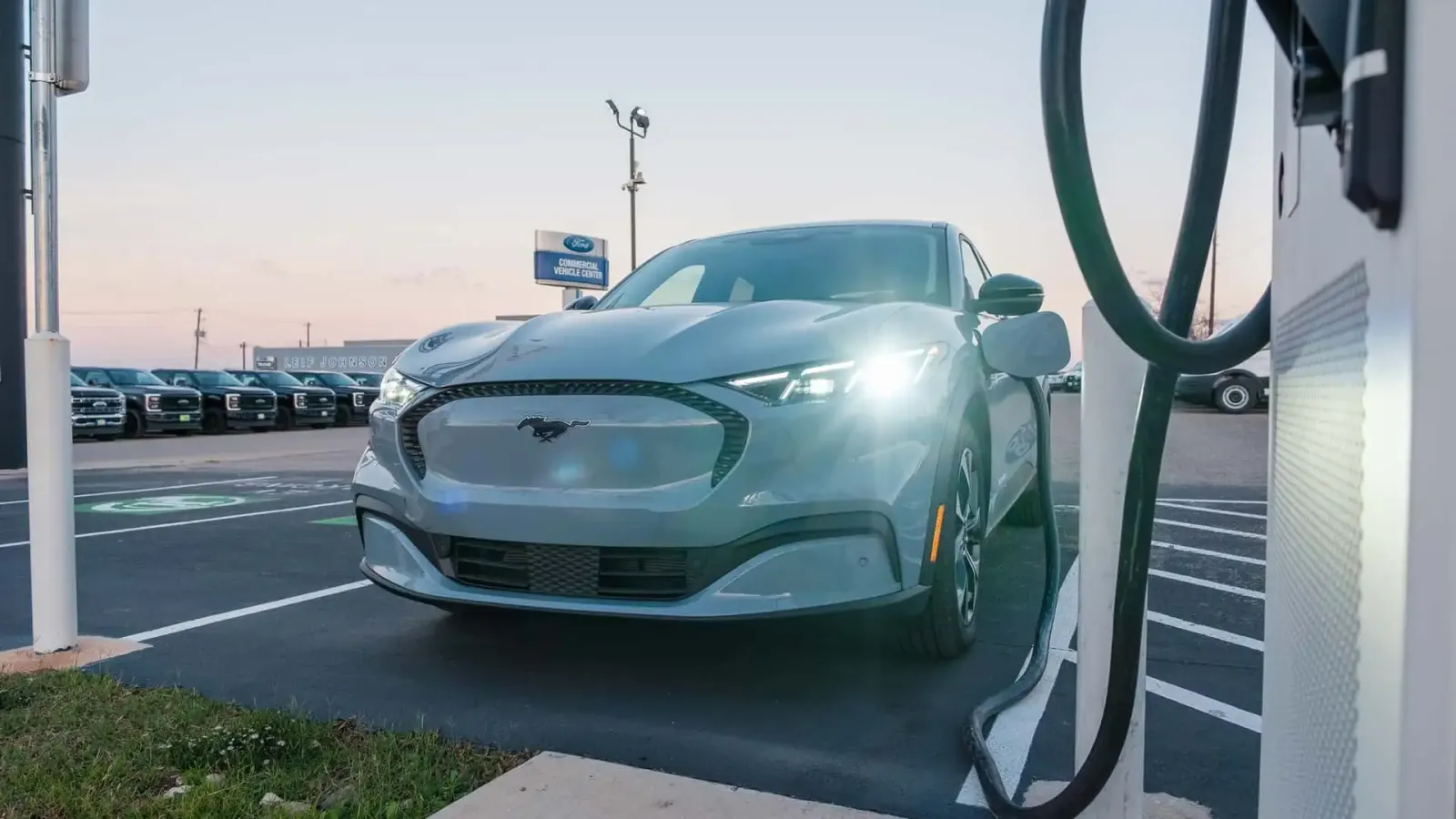 O Mustang Mach-E foi o veículo elétrico mais vendido da Ford de janeiro a julho.