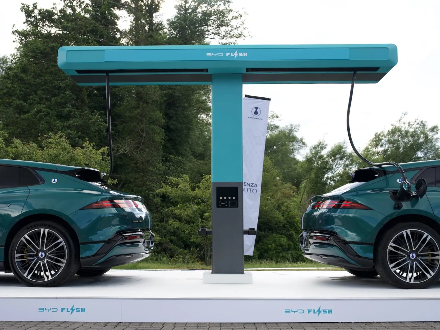 Geely szykuje architekturę 1000 V. A Ford weźmie od Chińczyków platformę do auta z Hiszpanii