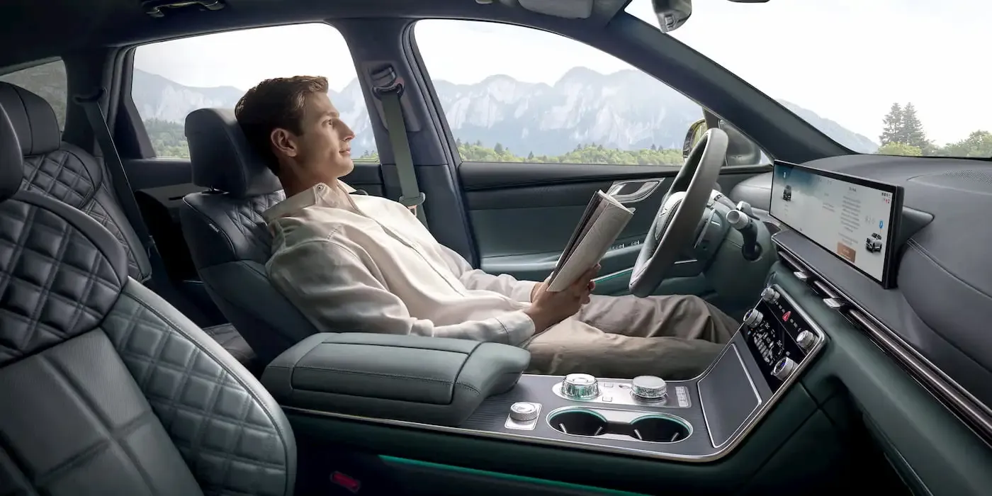 Genesis-GV80-HEV-Hybrid-interior