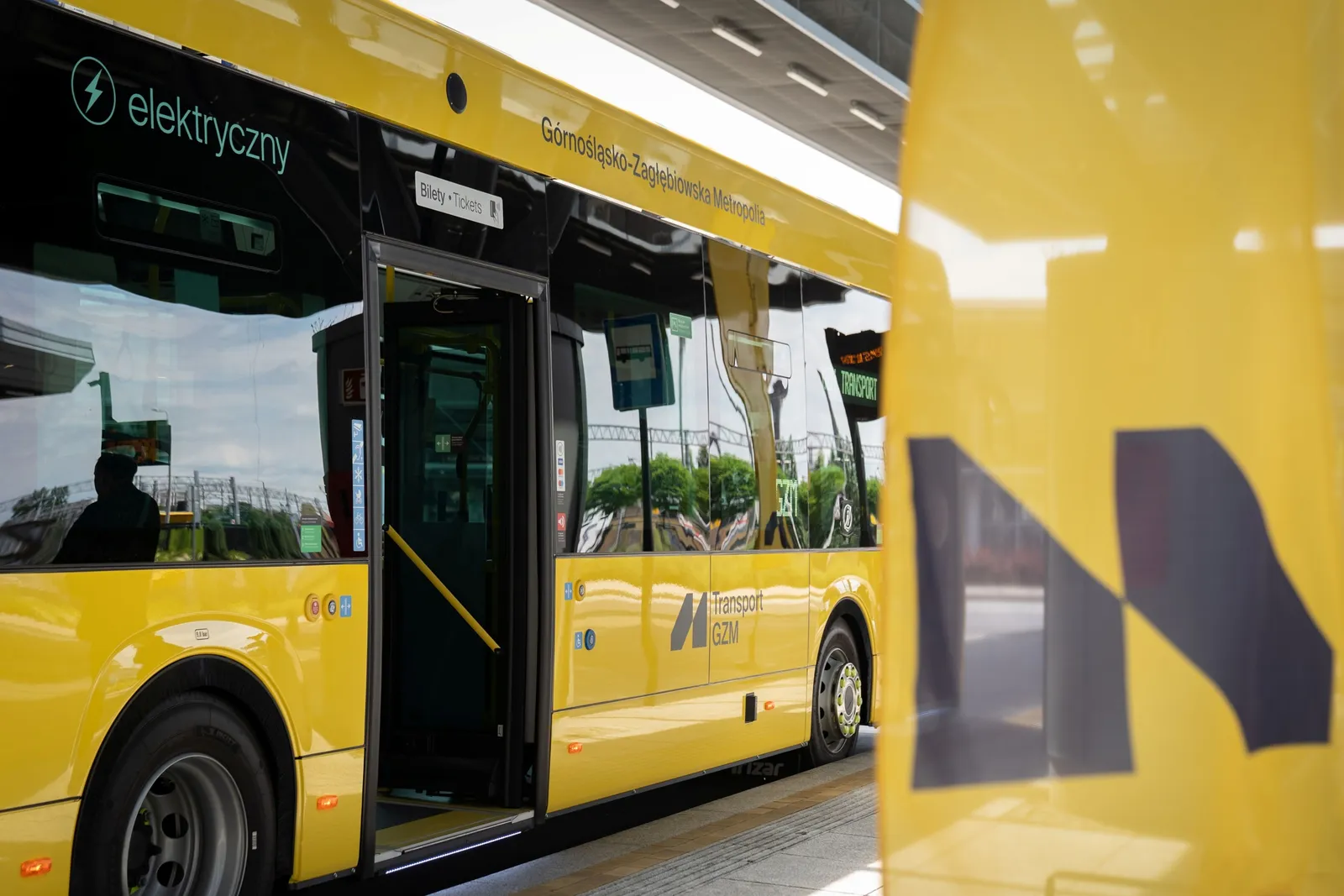 Grupa Polsat Plus rozpoczyna produkcję autobusów elektrycznych obok wodorowych NesoBus. Czyli do samorządów dotarło?