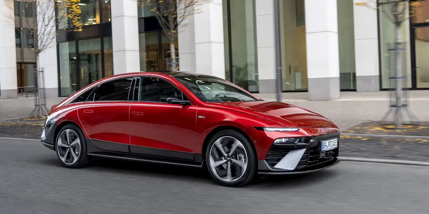 A Hyundai lança o IONIQ 6 atualizado na Turquia, com um visual moderno e autonomia de 422 milhas.