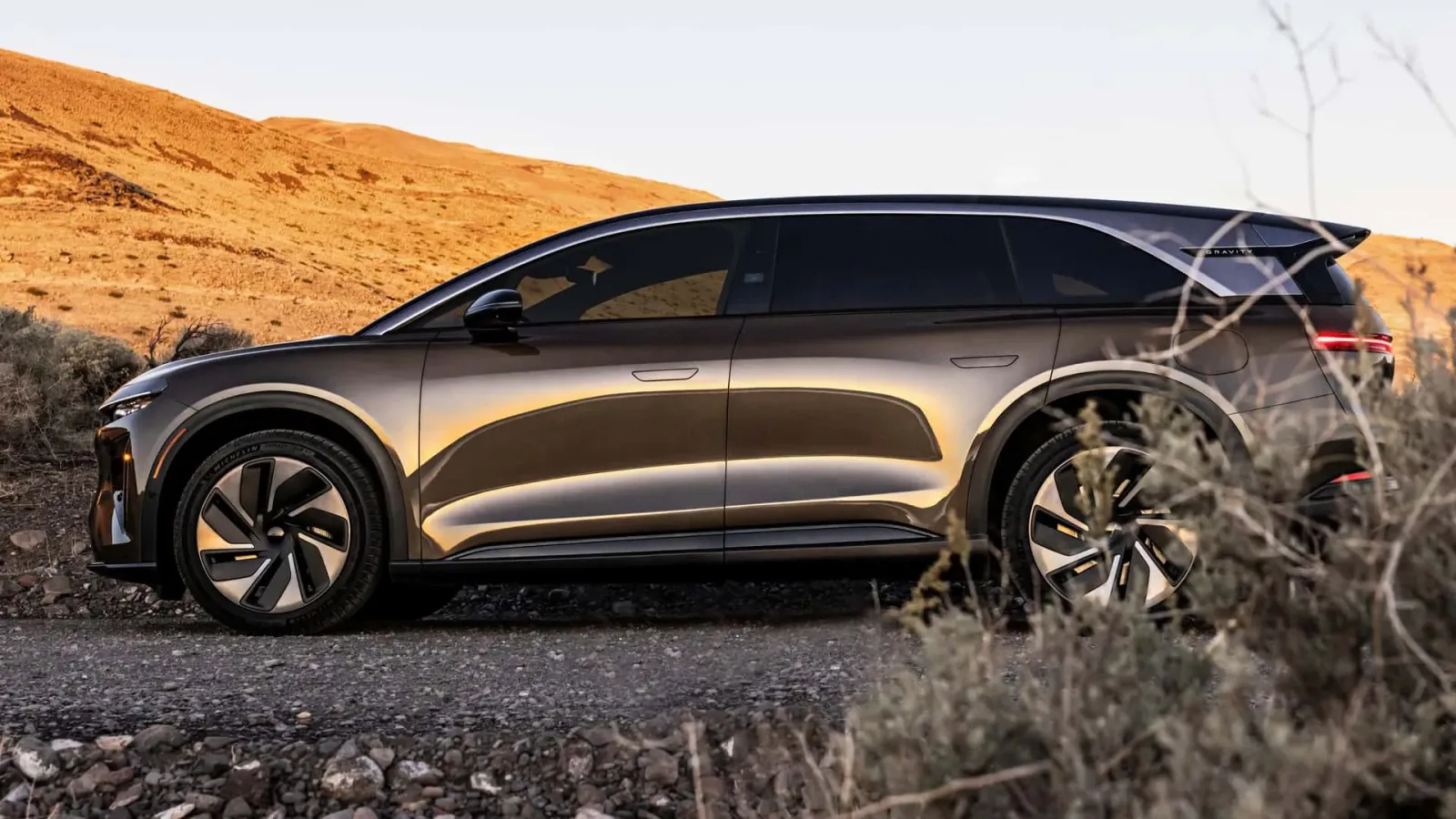 Lucid Gravity potaniał w Europie do 94 900 euro. Doszły cztery linie wyposażenia