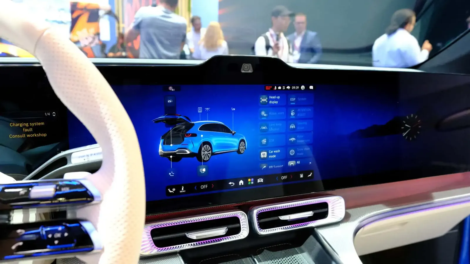 Fotos ao vivo do Mercedes-Benz GLC 2026 com tecnologia EQ