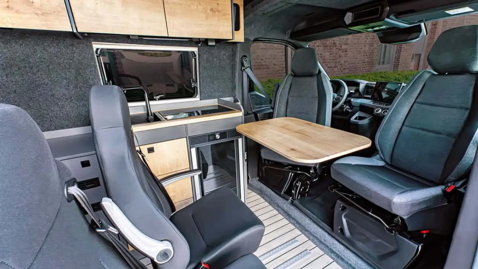 Nissan Interstar-e Relax