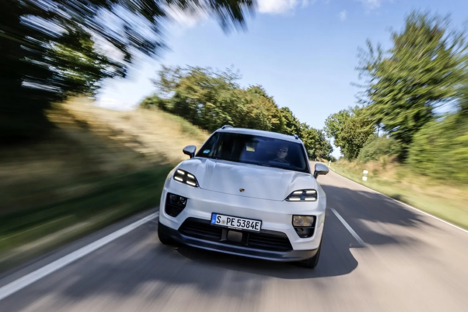 Porsche erhöht beim Macan auf AC-Laden mit 22 kW