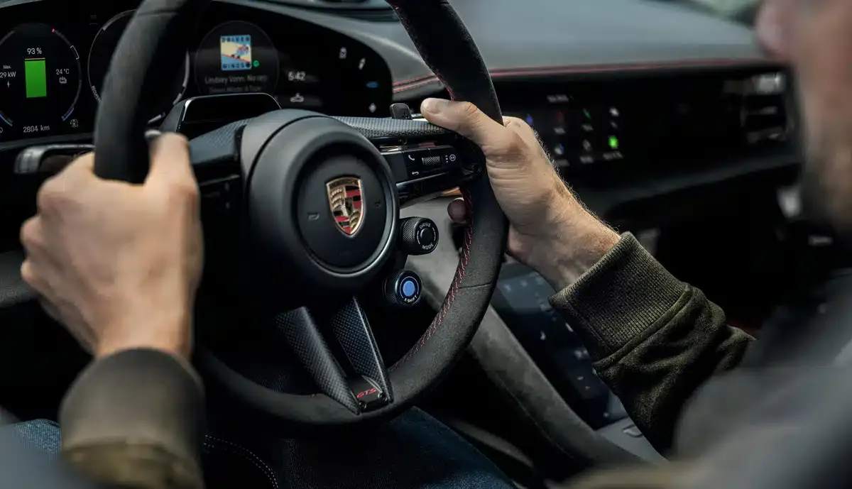 Porsche Taycan simula un cambio de doble embrague de ocho marchas