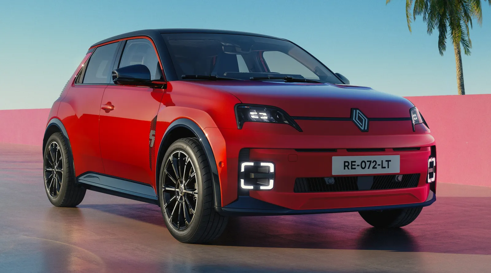 Renault 5 E-Tech z większym zasięgiem i nową baterią LFP o pojemności ~38 (36,5) kWh. Poprzednie pakiety na razie zostają