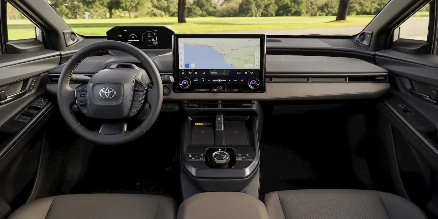 Interior do Toyota-bZ-Woodland-EV