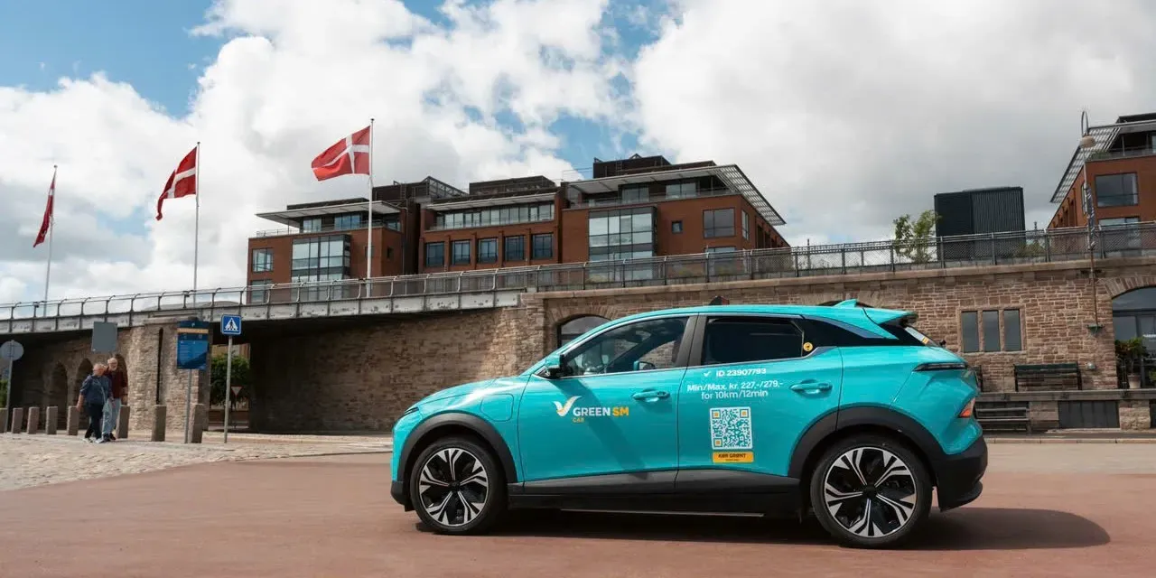 Táxi elétrico VinFast em Copenhague