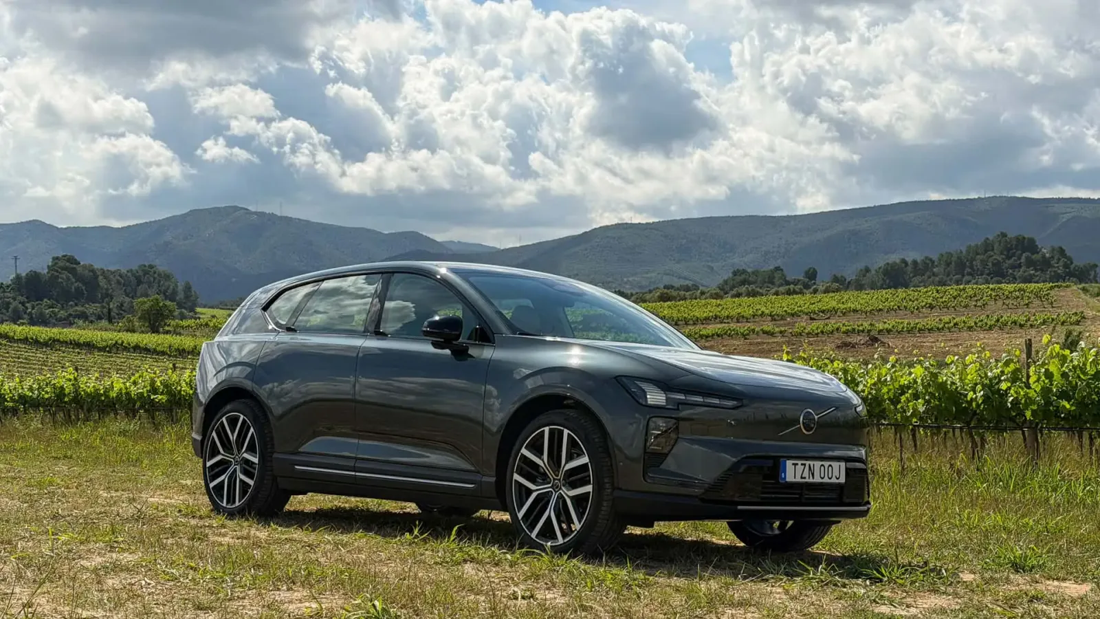 2027 Volvo EX60: Primeira Avaliação de Dirigibilidade