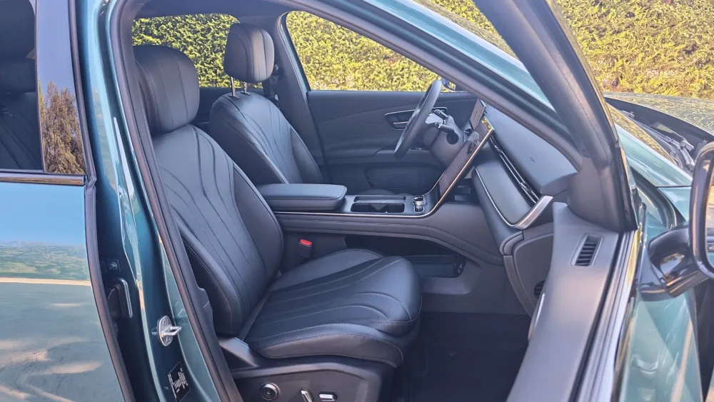 Lepas L8 1.040 km por 33.990 € y financiación gratis probamos el nuevo SUV híbrido que reta a BYD y MG (5)