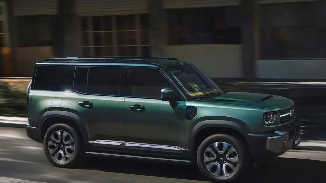 Geely Galaxy Cruiser 700 Lateral