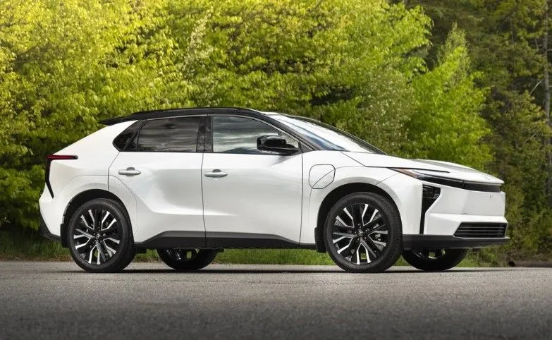 22 carros elétricos enfrentam o mesmo teste de autonomia e este é o resultado