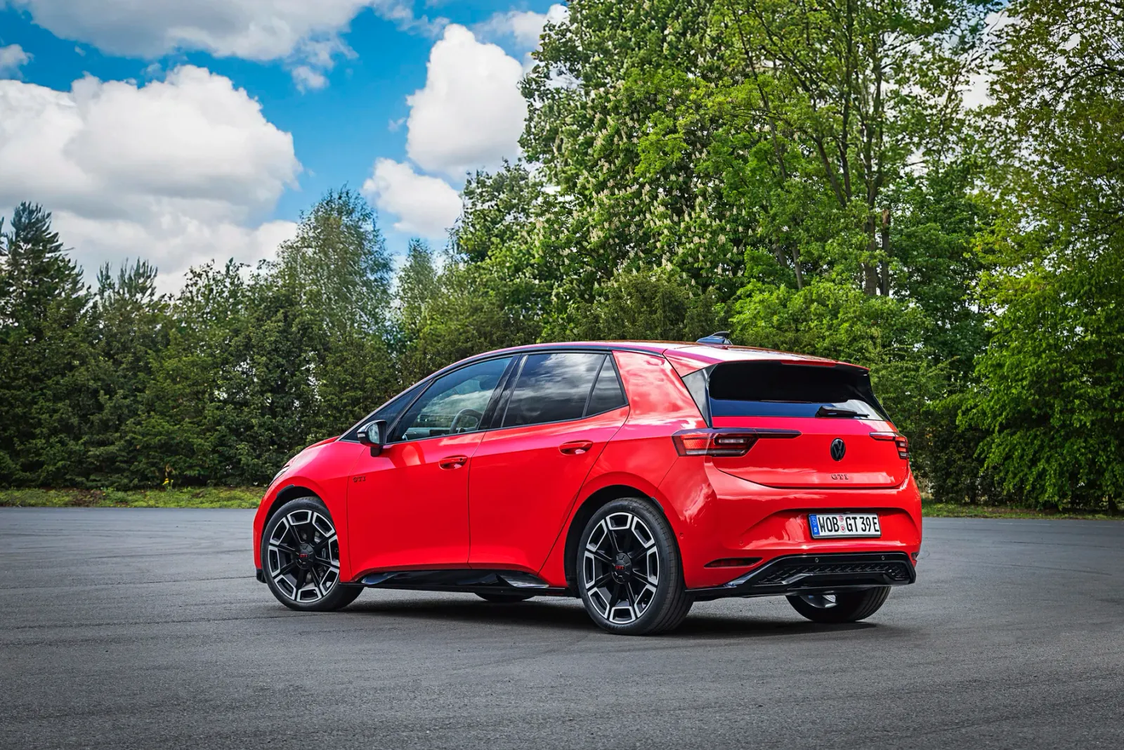 326 KM e tracción trasera. ¡Un “deportivo” así no lo había tenido Volkswagen aún! - Volkswagen ID.3 GTI 2