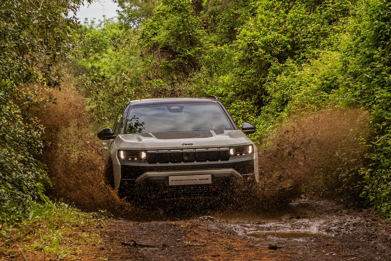4WD Jeep Compass 4xe priced from £45,200 with 372-mile range