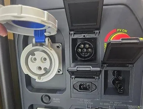 5 kW y hasta 35 kWh: esta batería portátil quiere jubilar a los generadores gasolina en las obras