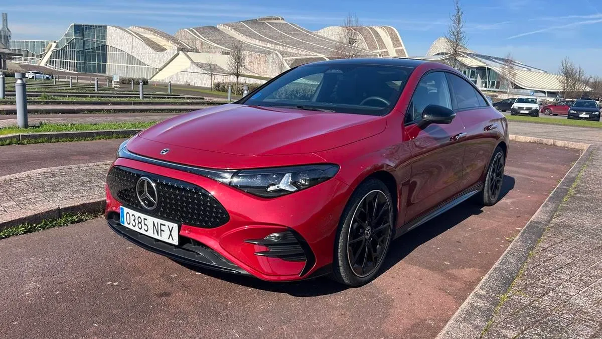 Prueba a 120 km/h Mercedes-Benz CLA 250+