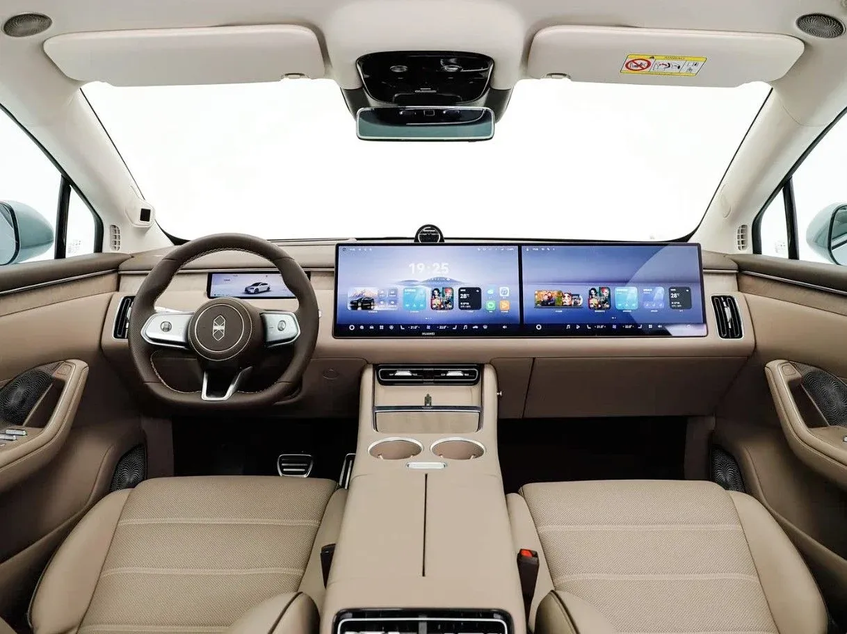 852 km de autonomia, carga em 15 minutos e quatro LiDAR a partir de 34.000 euros: assim é o novo SUV da Huawei e Chery