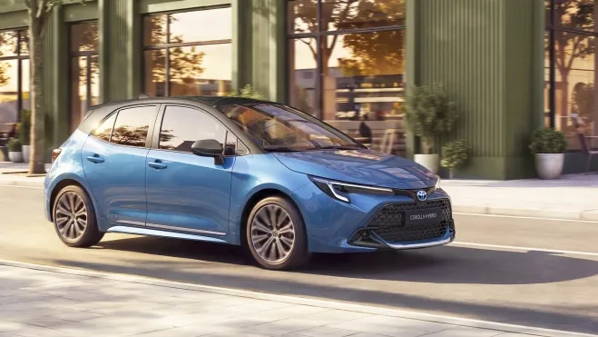 ampliação da linha Toyota Corolla híbrido 2