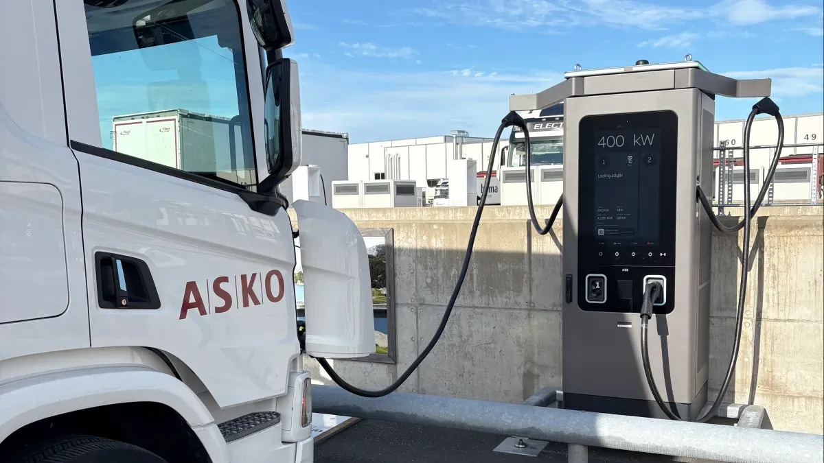 A ABB E-Mobility assume o serviço de infraestrutura de carregamento para caminhões da ASKO
