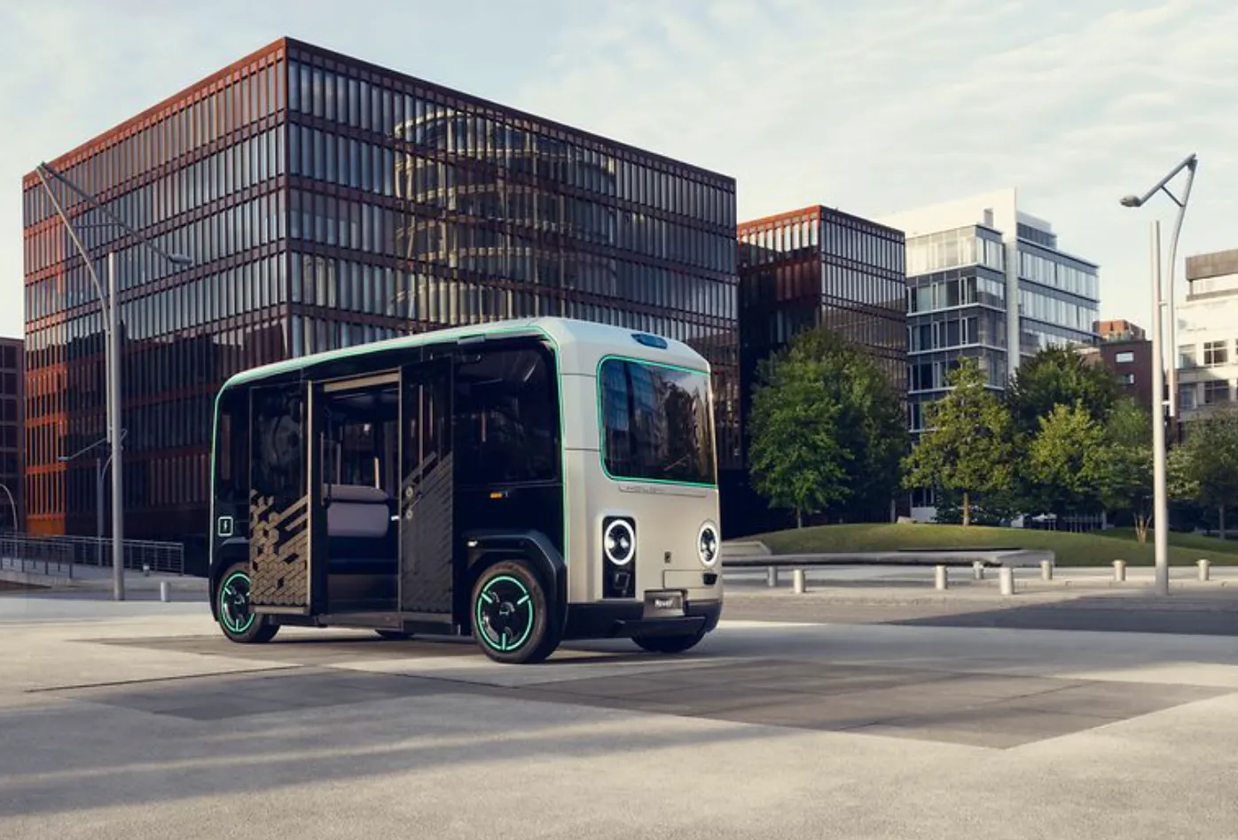 Autobus autonomi nei trasporti pubblici: cosa sta succedendo? Una panoramica sui progetti, sulla tecnologia e sulle sfide