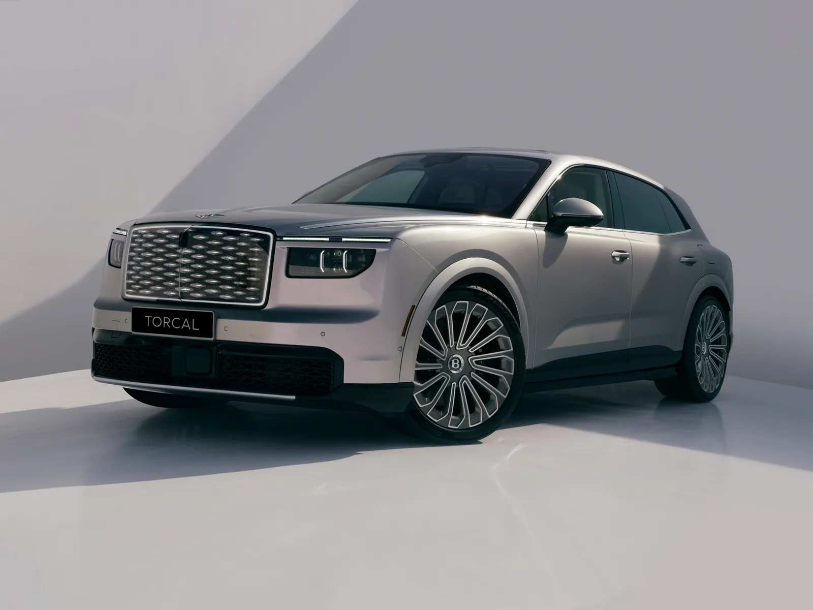 Bentley revela SUV elétrico Torcal com autonomia de 375 milhas e 888 cavalos de potência