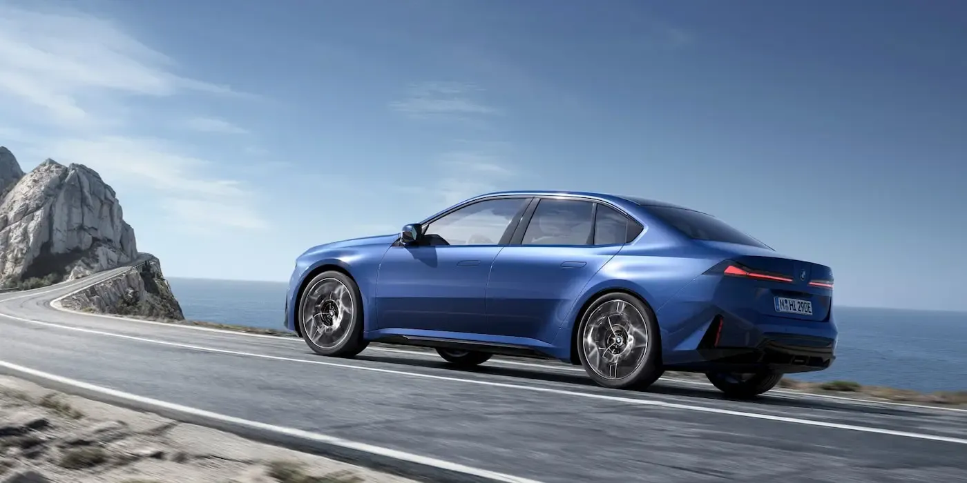 A BMW acelera o desenvolvimento do novo i3, com as reservas abrindo já na próxima semana