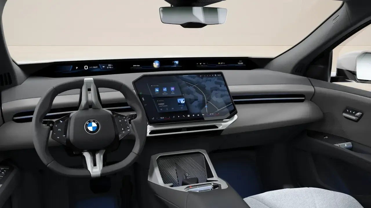 El BMW iX3 ahora es más barato que el X3 de gasolina: su nueva versión de acceso mantiene una buena autonomía