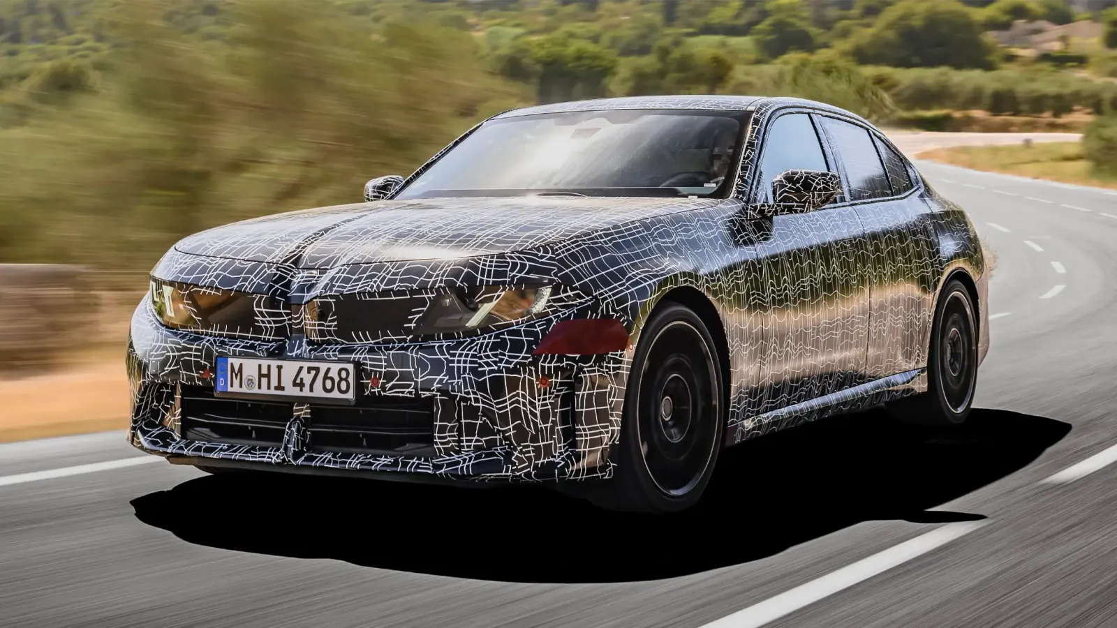 BMW Série 3 ainda não está pronto para dizer adeus à combustão