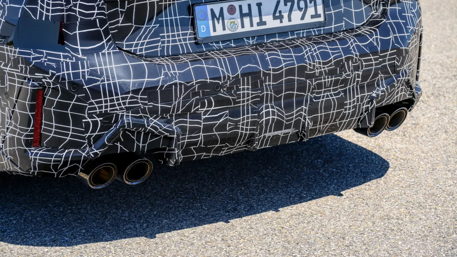 Saídas de escape do BMW M350 2027