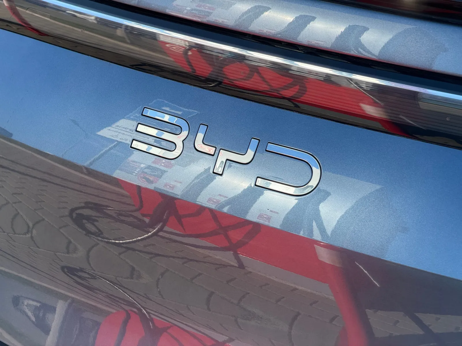 BYD vuole 3 fabbriche di automobili e 1 per batterie in Europa. Spagna e Francia prima dell’Italia