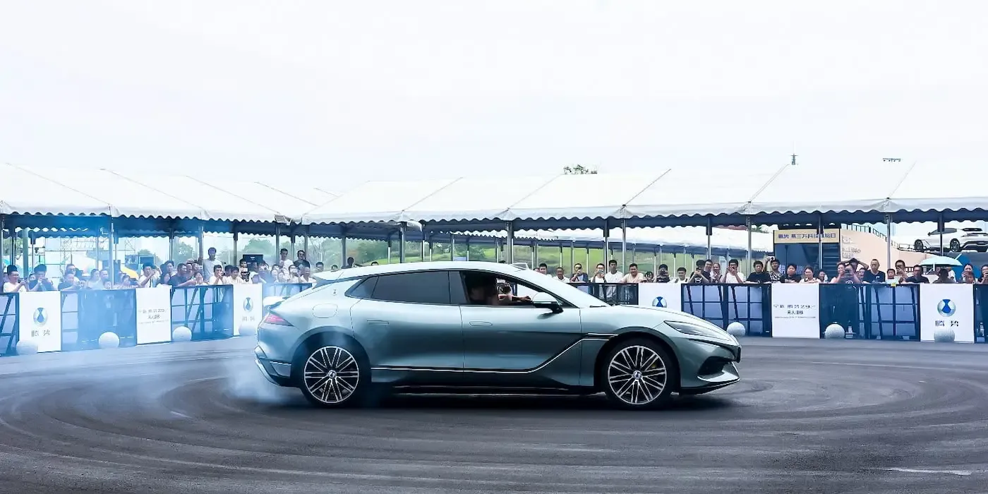 BYD riduce i prezzi della Denza Z9 GT EV con la nuova versione e3 Premium, a partire da circa 50.000 dollari